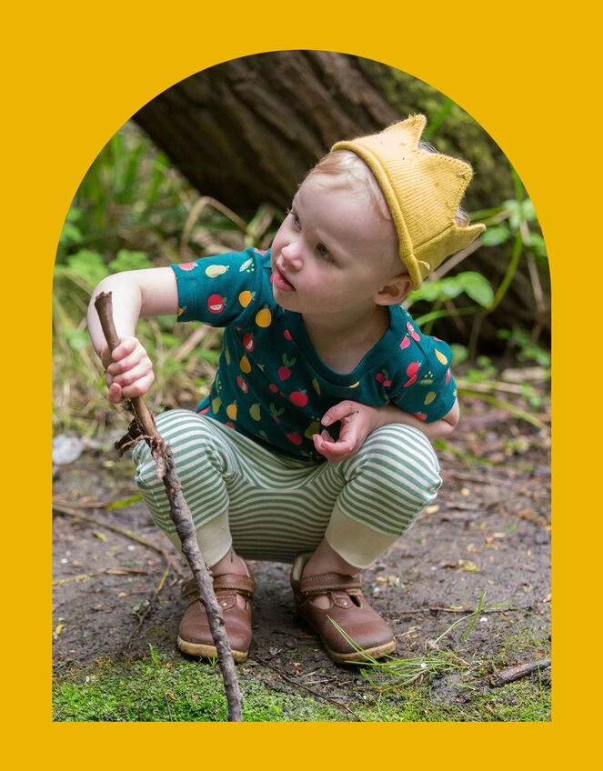 Little Green Radicals Vegetable Patch T-Shirt And Jogger Playset Green 1 Little Green Radicals Vegetable Patch T-Shirt And Jogger Playset Green